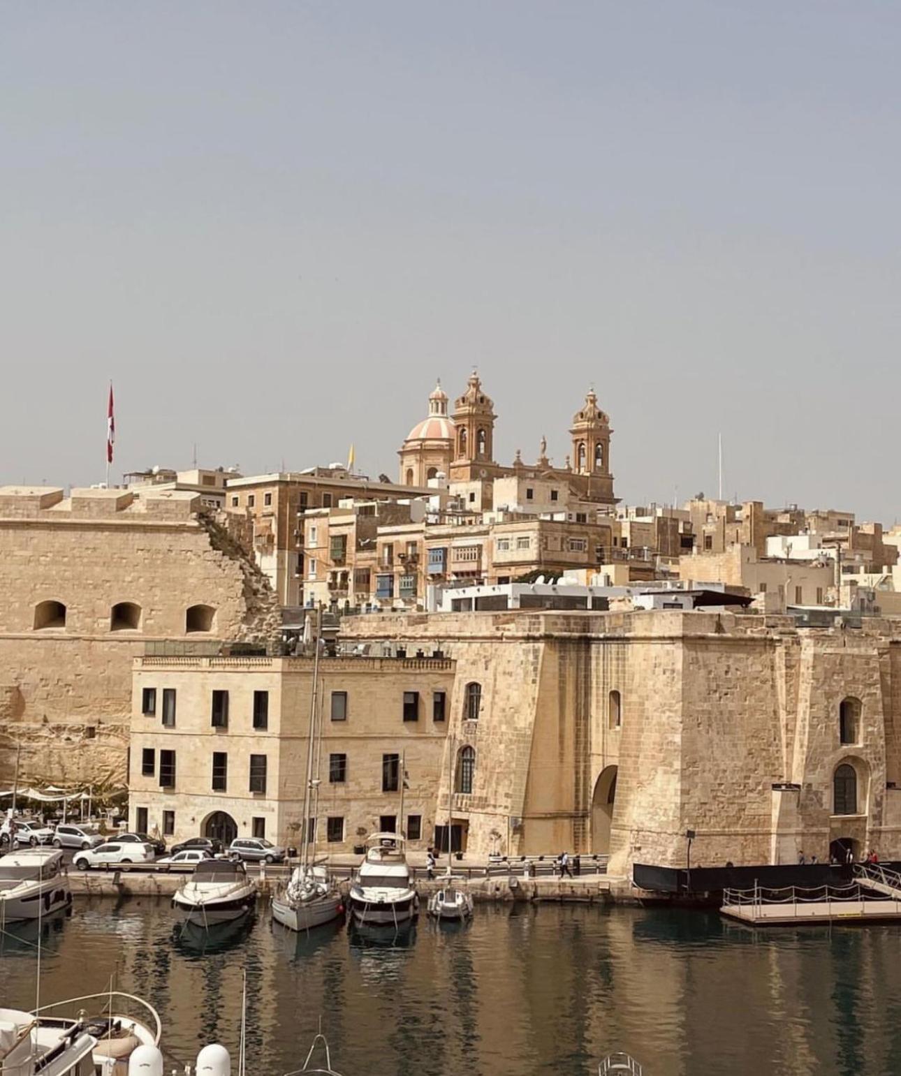 Arcanum Apartment 1 Very Close To Seafront Bus Station And Ferry To Valletta Isla Extérieur photo